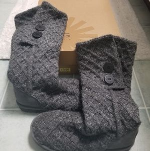 UGG Lattice Cardy Boots in Charcoal Grey